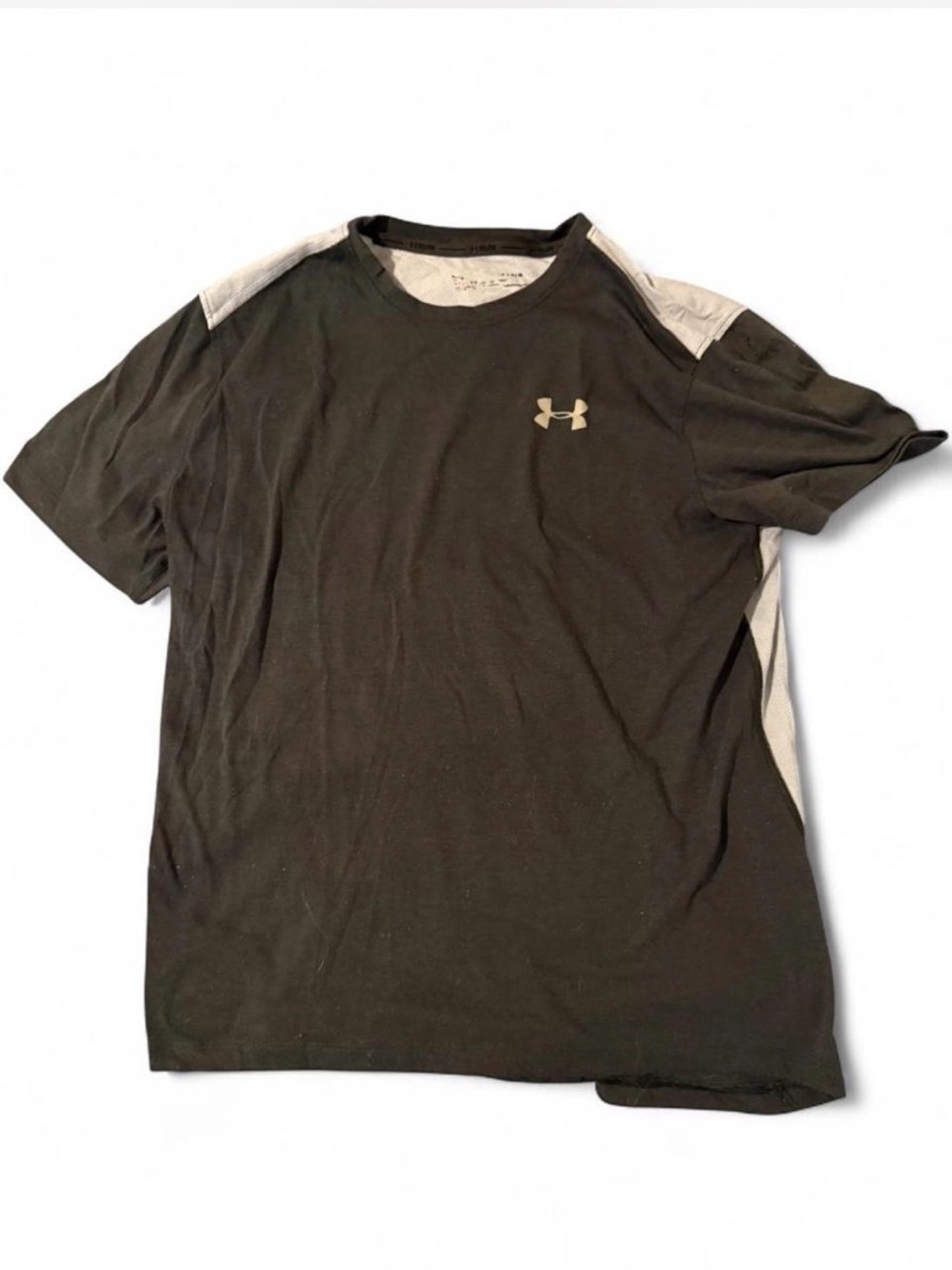Under Armour Men’s Black Tee with Light Gray Shoulder Panels